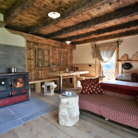 Chalet Baita Fochin By Interhome シャレー イゾラッチャ
