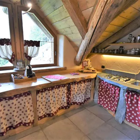 Chalet Baita Fochin By Interhome シャレー イゾラッチャ